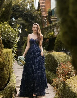 Formal / Prom Dresses | Gowns / Ballgowns<Bariano ADELA SWEETHEART PETAL BALL GOWN B41D01L