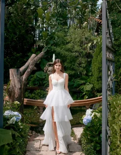 Formal / Prom Dresses | Gowns / Ballgowns<Bariano ELVYRA CRYSTAL ORGANZA TIERED GOWN B68D24L WHITE