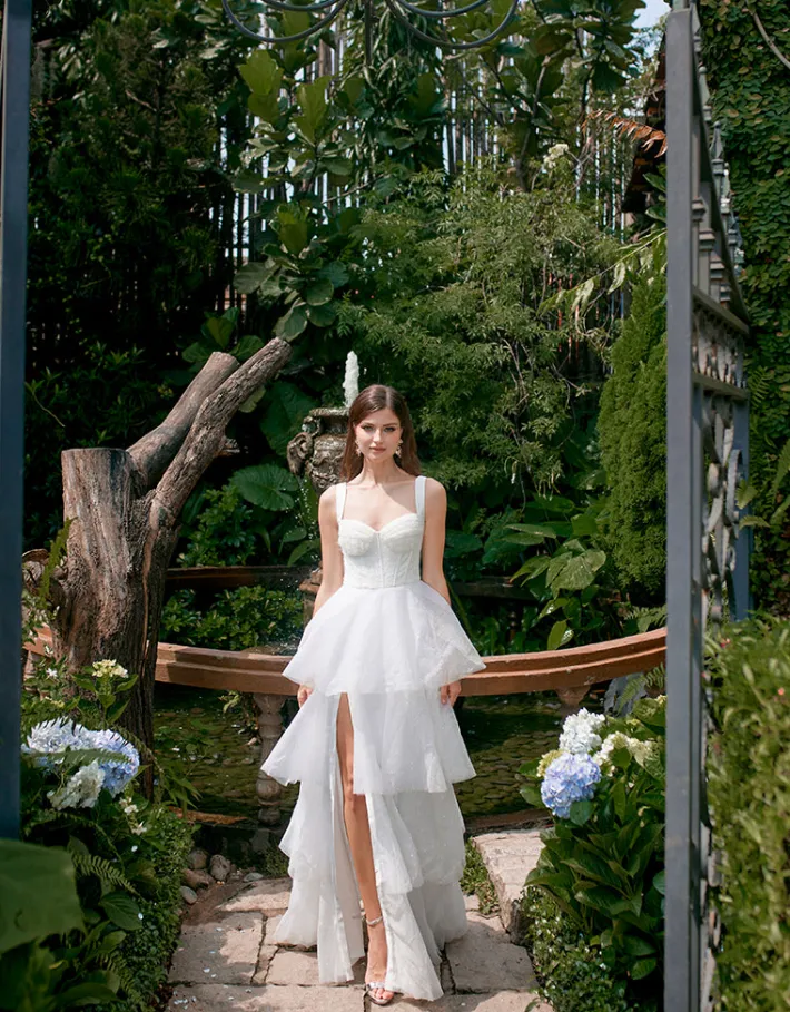 Formal / Prom Dresses | Gowns / Ballgowns<Bariano ELVYRA CRYSTAL ORGANZA TIERED GOWN B68D24L WHITE